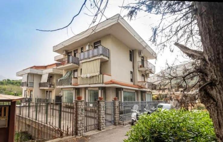Casa Vacanza - I Mulini Con Parcheggio Gratuito Incluso. Monreale Exterior foto